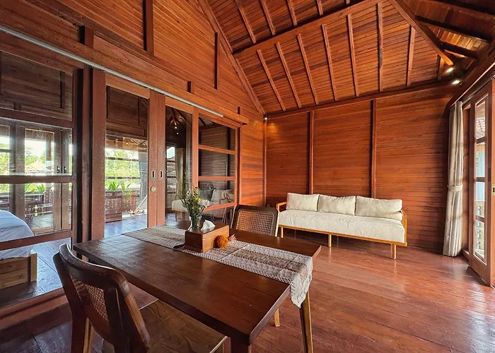 Unique 1br Wooden 2nd Floor With Sunset View アパート *