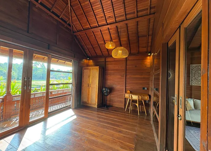 Unique 1br Wooden 2nd Floor With Sunset View *